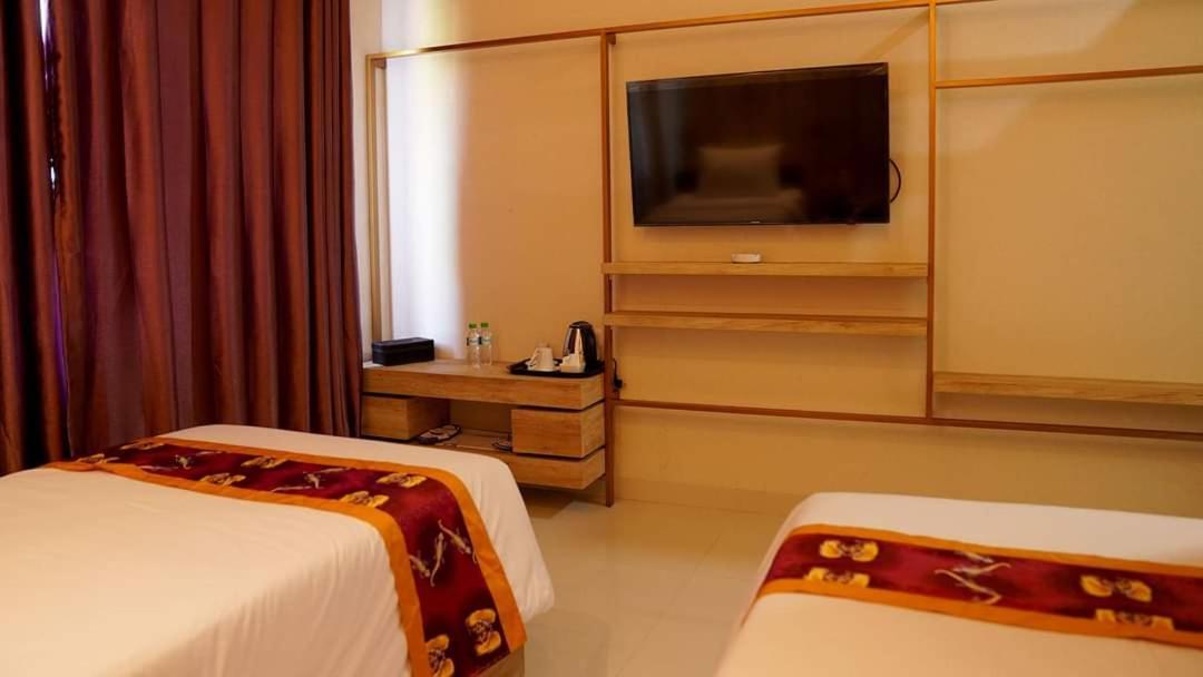 Elohim Hotel Sentani Jayapura Ngoại thất bức ảnh